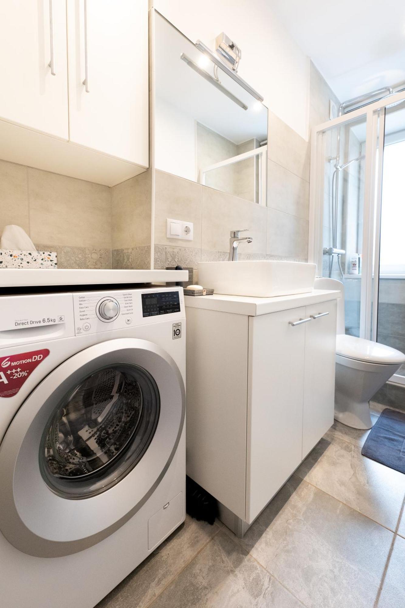 Centra Apartamenti Eliza リンバジ エクステリア 写真